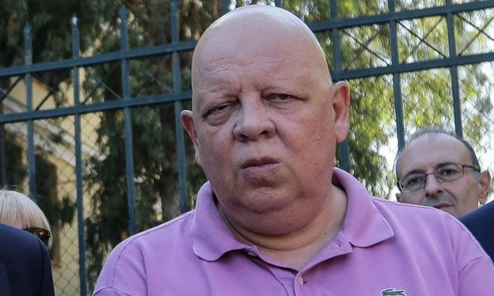 Κορονοϊός: Στο νοσοκομείο ο εκδότης, Θανάσης Μαυρίδης